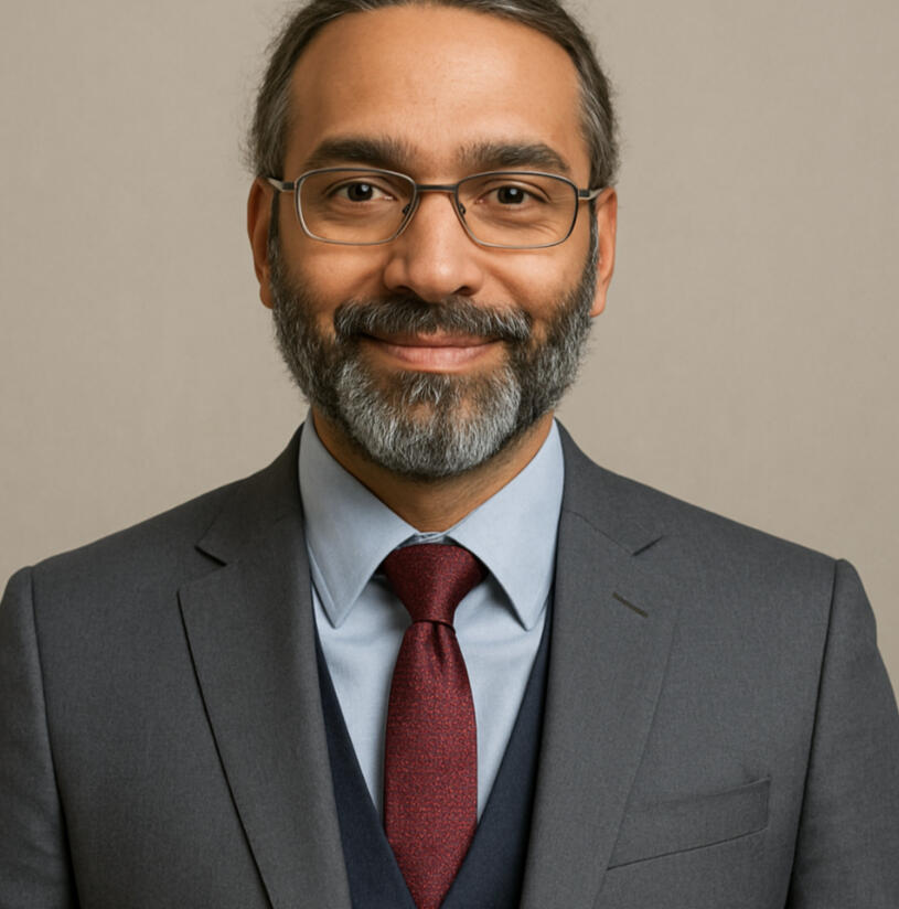 Portrait of Neelesh Kossambi, strategic advisor providing one-to-one counsel to founders and CEOs when stakes are high.
